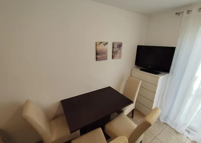 Apartments With Sea View Drvenik Makarska Riviera